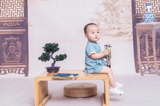 中国澳门孕妇尖肚子和圆肚子